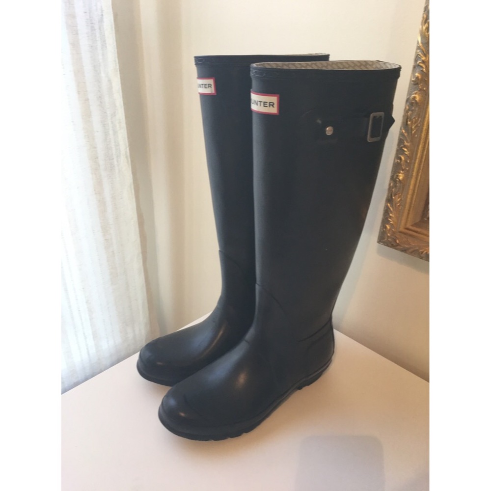 Hunter Rain Boots, Tall Black, Women’s 8 (Men’s 7)